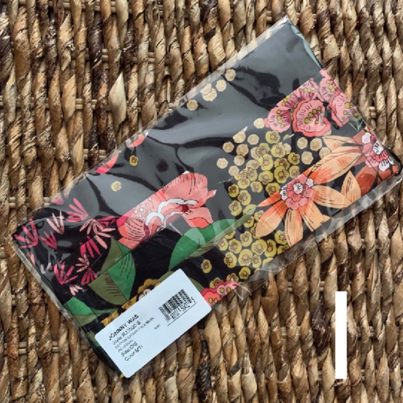 BUNDLE AND SAVE 💗 - Picture 10 of 10